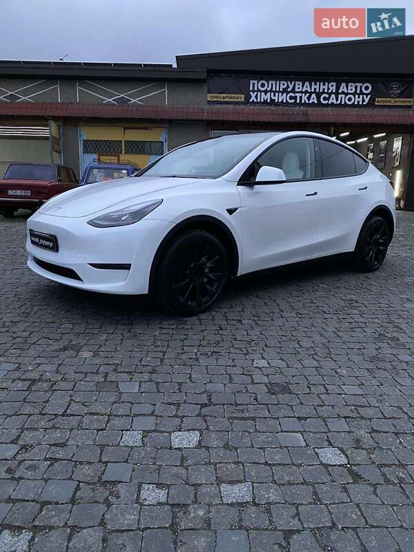 Внедорожник / Кроссовер Tesla Model Y 2023 в 