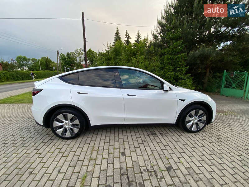 Внедорожник / Кроссовер Tesla Model Y 2024 в Львове