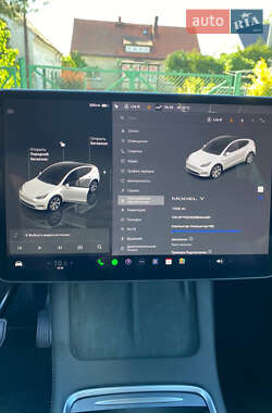 Позашляховик / Кросовер Tesla Model Y 2024 в 