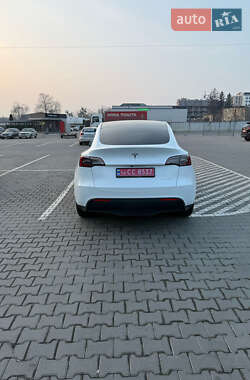 Позашляховик / Кросовер Tesla Model Y 2023 в 