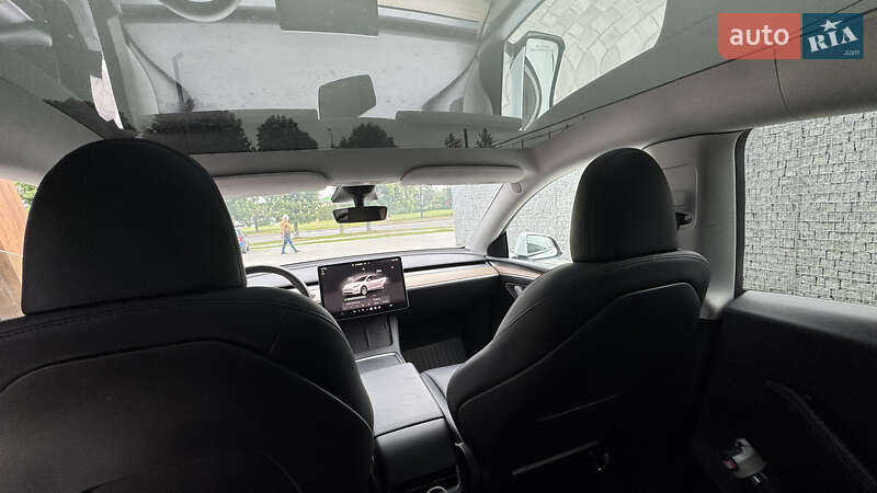 Позашляховик / Кросовер Tesla Model Y 2023 в Луцьку