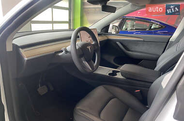 Внедорожник / Кроссовер Tesla Model Y 2024 в 