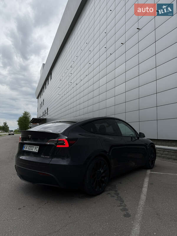 Внедорожник / Кроссовер Tesla Model Y 2024 в Броварах