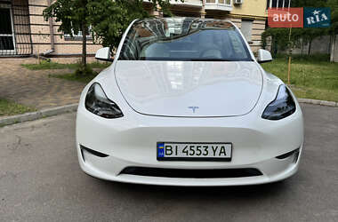 Позашляховик / Кросовер Tesla Model Y 2024 в 