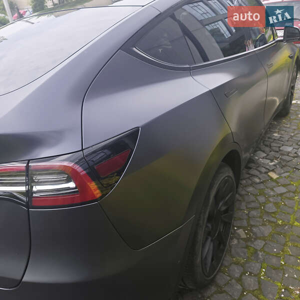 Внедорожник / Кроссовер Tesla Model Y 2021 в Львове