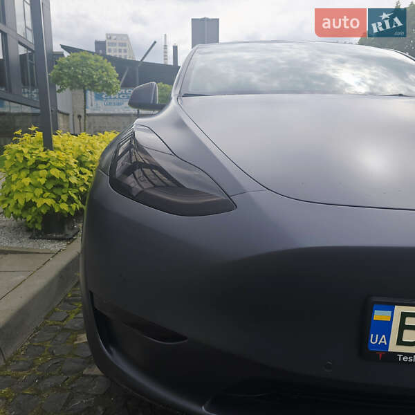 Внедорожник / Кроссовер Tesla Model Y 2021 в Львове