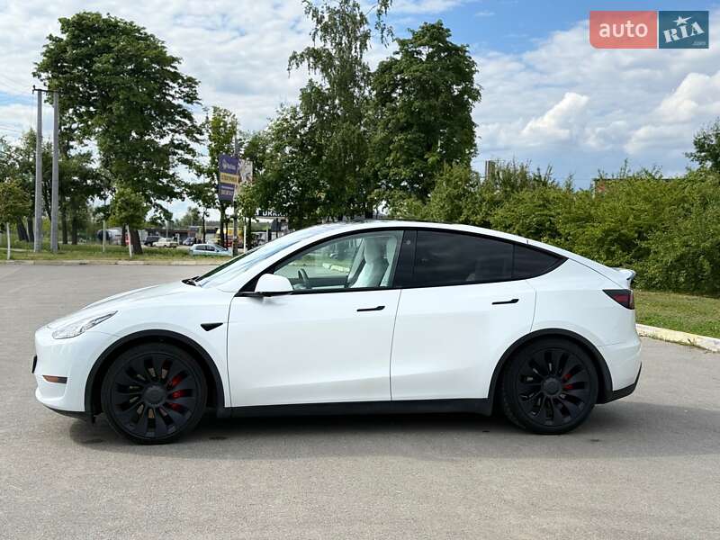 Внедорожник / Кроссовер Tesla Model Y 2021 в Ирпене
