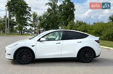 Внедорожник / Кроссовер Tesla Model Y 2021 в 
