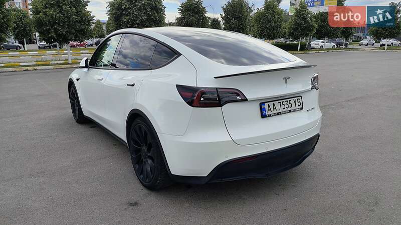 Внедорожник / Кроссовер Tesla Model Y 2021 в Ирпене