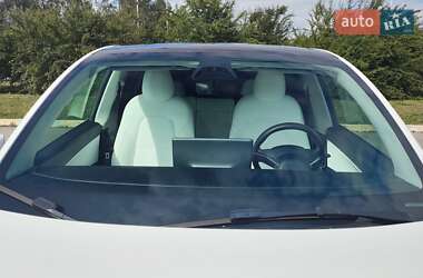 Внедорожник / Кроссовер Tesla Model Y 2021 в 