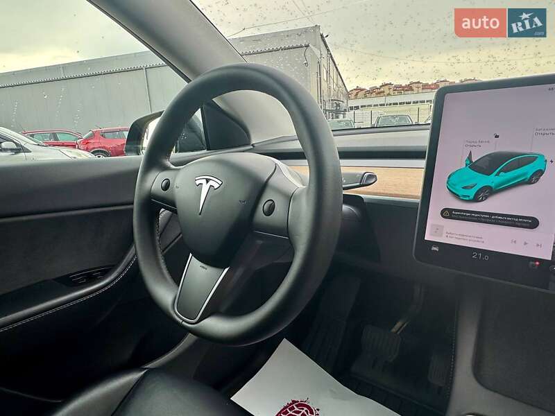 Внедорожник / Кроссовер Tesla Model Y 2020 в Львове