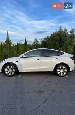 Внедорожник / Кроссовер Tesla Model Y 2021 в 