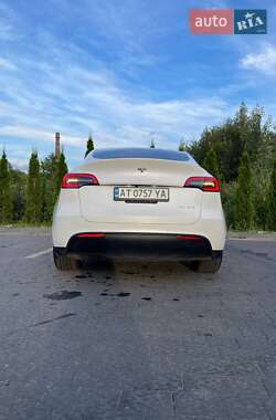 Внедорожник / Кроссовер Tesla Model Y 2021 в 