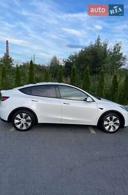 Внедорожник / Кроссовер Tesla Model Y 2021 в 