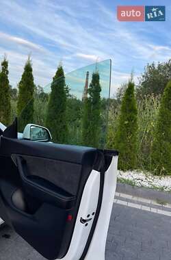 Внедорожник / Кроссовер Tesla Model Y 2021 в 