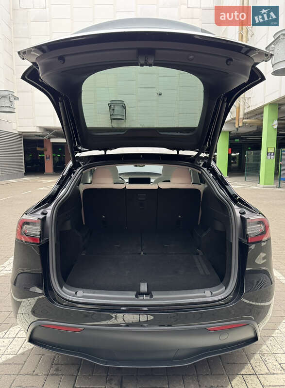 Позашляховик / Кросовер Tesla Model Y 2023 в Києві фото 7 Позашляховик / Кросовер Tesla Model Y 2023 в Києві