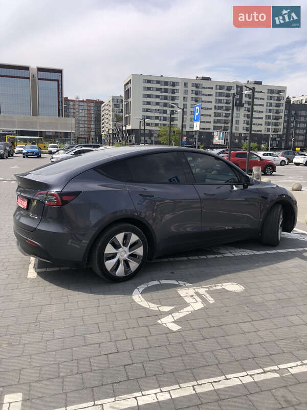 Позашляховик / Кросовер Tesla Model Y 2023 в Львові