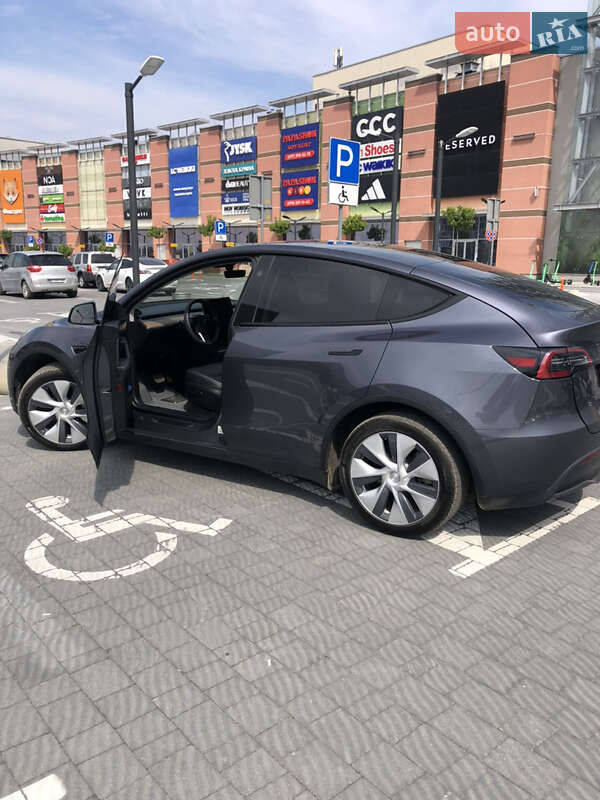 Позашляховик / Кросовер Tesla Model Y 2023 в Львові