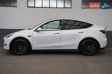 Внедорожник / Кроссовер Tesla Model Y 2021 в 