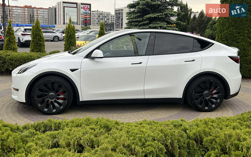 Внедорожник / Кроссовер Tesla Model Y 2022 в Львове