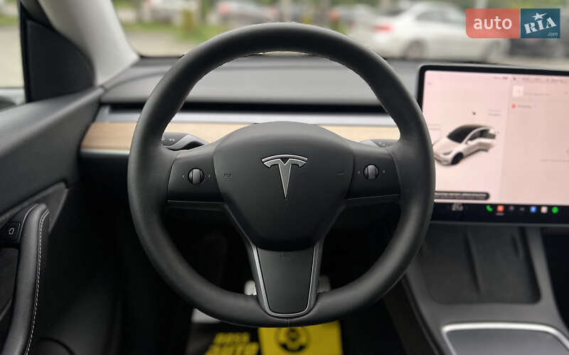 Внедорожник / Кроссовер Tesla Model Y 2022 в Львове