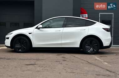 Внедорожник / Кроссовер Tesla Model Y 2025 в 