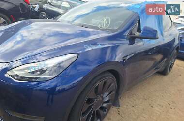 Позашляховик / Кросовер Tesla Model Y 2023 в 