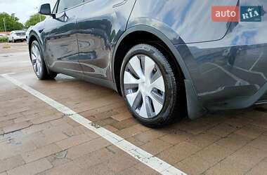 Внедорожник / Кроссовер Tesla Model Y 2024 в 