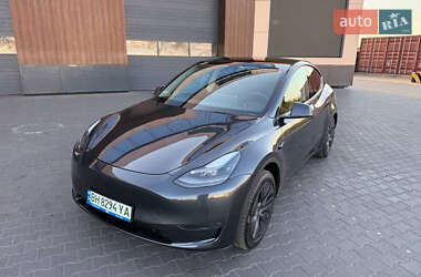 Внедорожник / Кроссовер Tesla Model Y 2024 в 