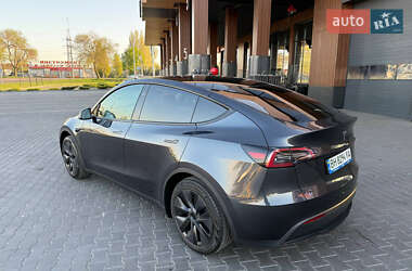 Внедорожник / Кроссовер Tesla Model Y 2024 в 