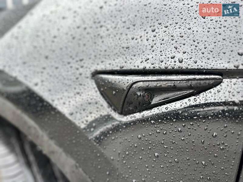 Внедорожник / Кроссовер Tesla Model Y 2022 в Львове
