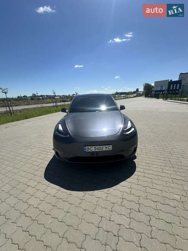 Внедорожник / Кроссовер Tesla Model Y 2023 в Львове