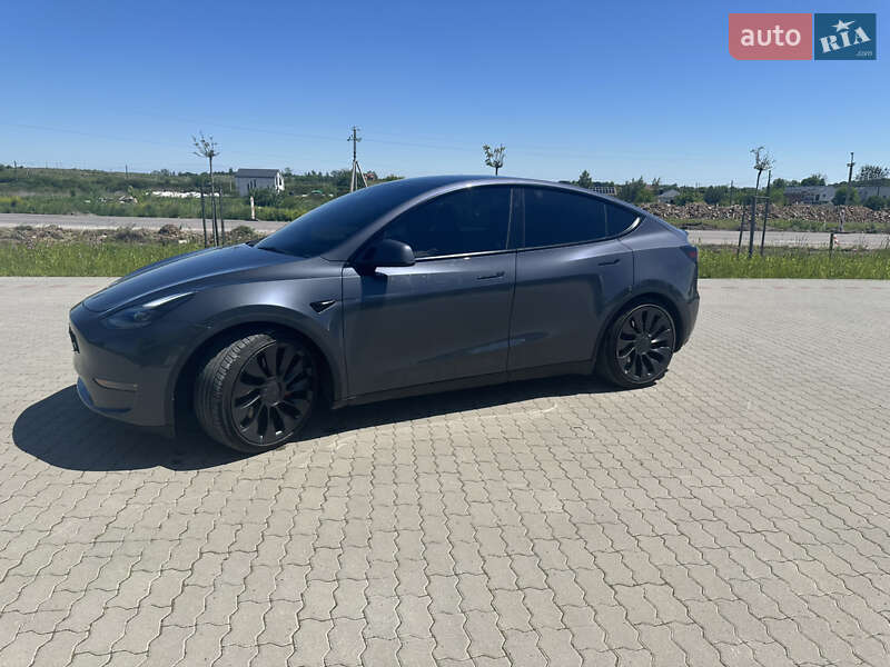 Внедорожник / Кроссовер Tesla Model Y 2023 в Львове