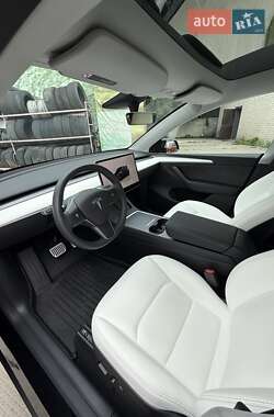 Внедорожник / Кроссовер Tesla Model Y 2023 в 