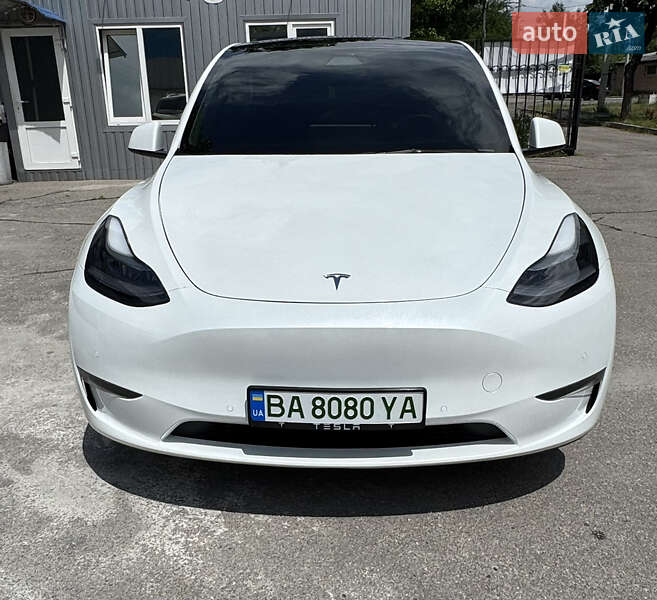 Внедорожник / Кроссовер Tesla Model Y 2021 в 