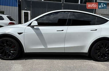 Внедорожник / Кроссовер Tesla Model Y 2021 в 
