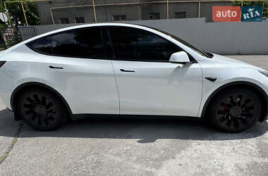 Внедорожник / Кроссовер Tesla Model Y 2021 в 
