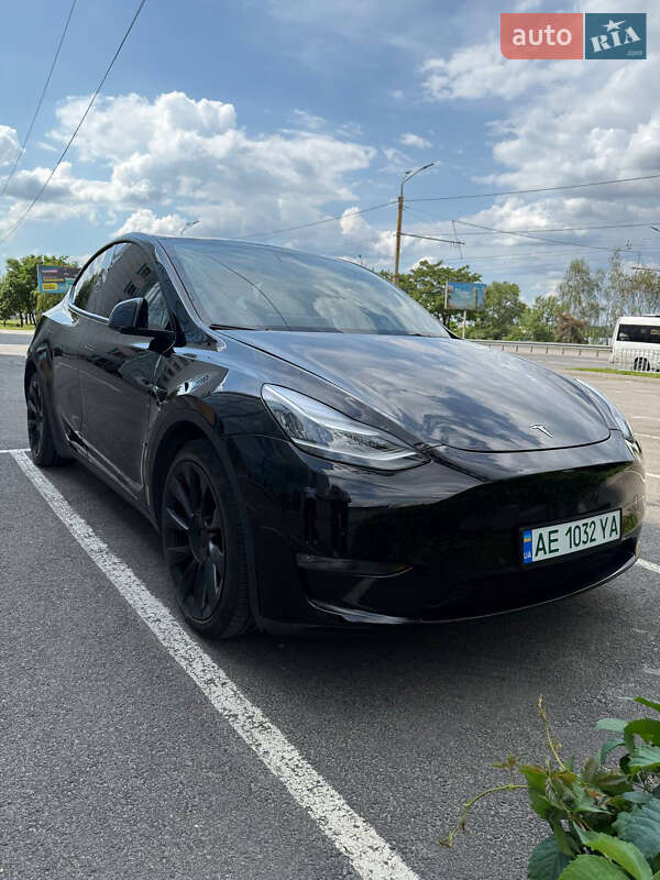 Tesla Model Y 2021