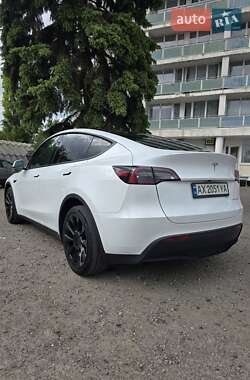 Позашляховик / Кросовер Tesla Model Y 2023 в 