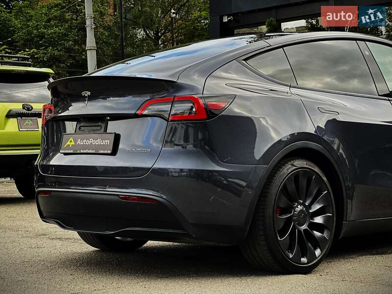 Внедорожник / Кроссовер Tesla Model Y 2022 в Киеве