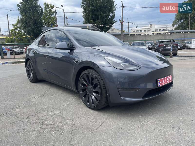 Внедорожник / Кроссовер Tesla Model Y 2021 в 