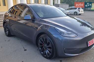 Внедорожник / Кроссовер Tesla Model Y 2021 в 