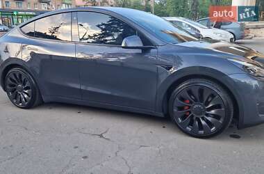 Внедорожник / Кроссовер Tesla Model Y 2021 в 