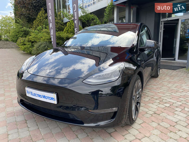 Позашляховик / Кросовер Tesla Model Y 2021 в Львові