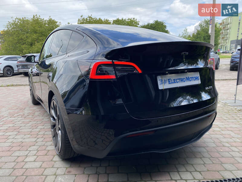 Позашляховик / Кросовер Tesla Model Y 2021 в Львові
