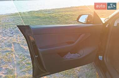 Позашляховик / Кросовер Tesla Model Y 2020 в 