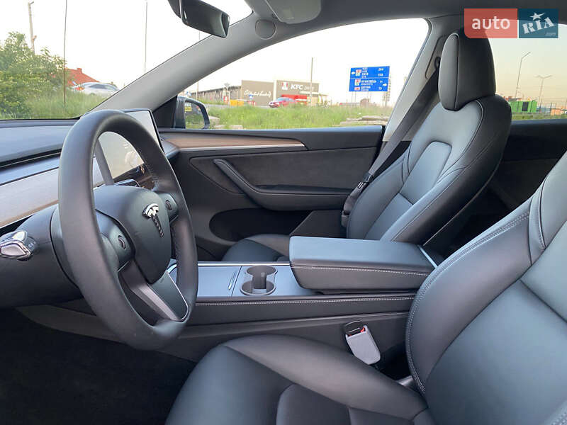 Внедорожник / Кроссовер Tesla Model Y 2023 в Львове