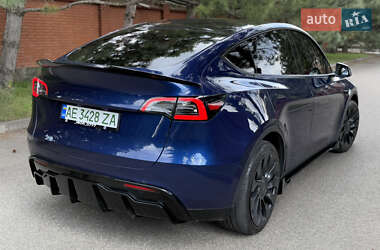 Позашляховик / Кросовер Tesla Model Y 2023 в 