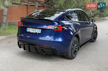 Позашляховик / Кросовер Tesla Model Y 2023 в 