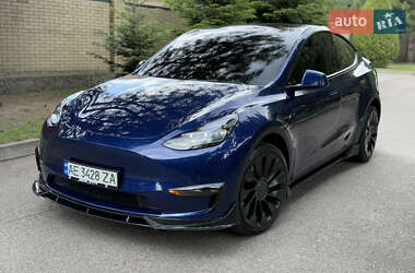 Позашляховик / Кросовер Tesla Model Y 2023 в 